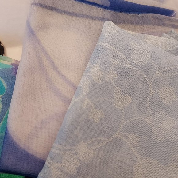 BOX of 11 Vintage handkerchief's and scarves - Picture 4 of 11